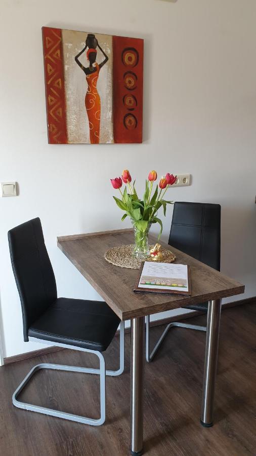Seensucht & Urlaubstraeume, Ferienwohnung "Seerose" Grossraeschen Exterior foto