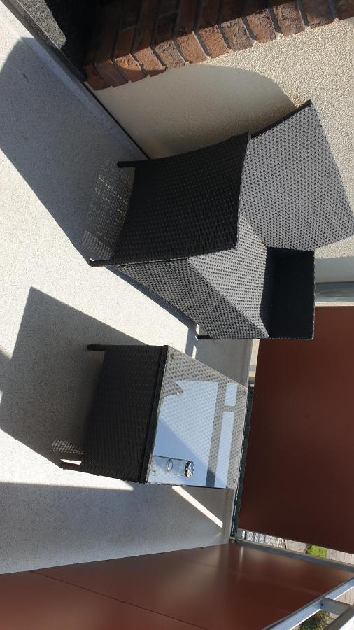 Seensucht & Urlaubstraeume, Ferienwohnung "Seerose" Grossraeschen Exterior foto