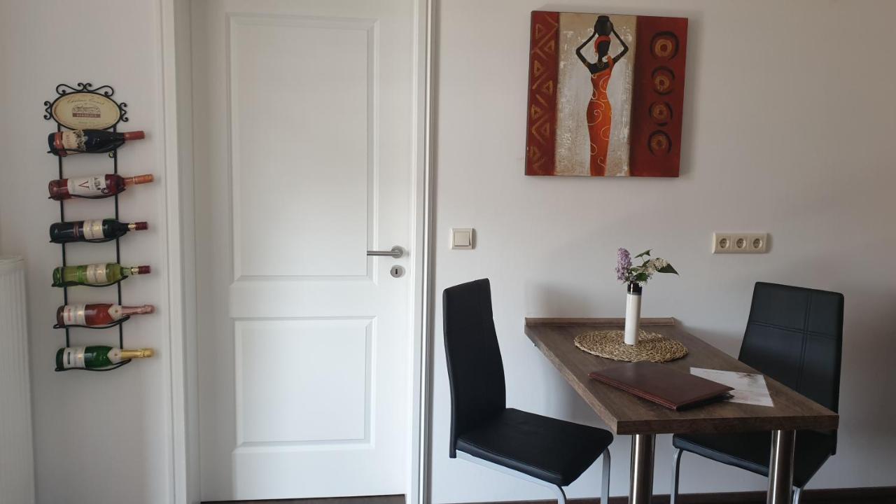 Seensucht & Urlaubstraeume, Ferienwohnung "Seerose" Grossraeschen Exterior foto